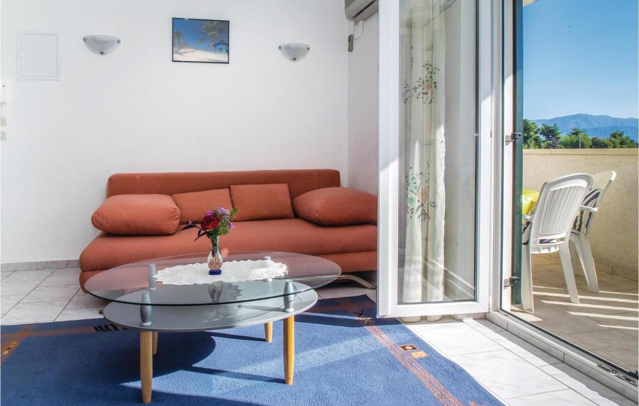 2 Bedroom Amazing Apartment In Супетар Екстериор снимка